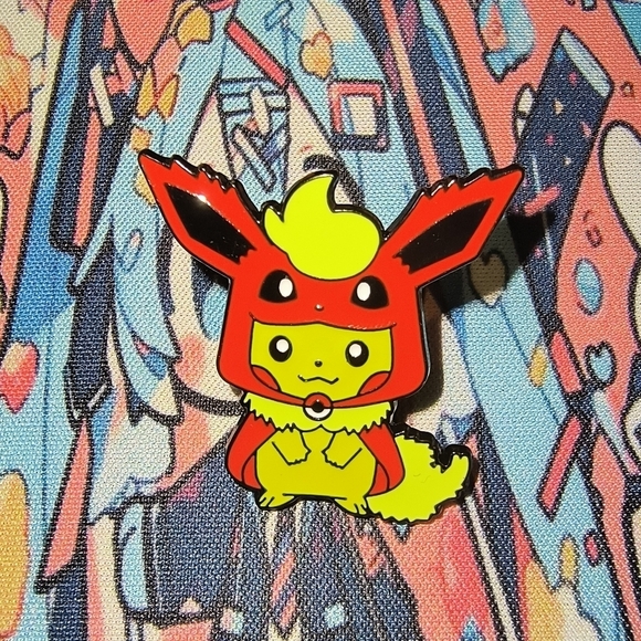 Pokemon Accessories - Pokemon Red and Yellow Pikachu Pin Flareon